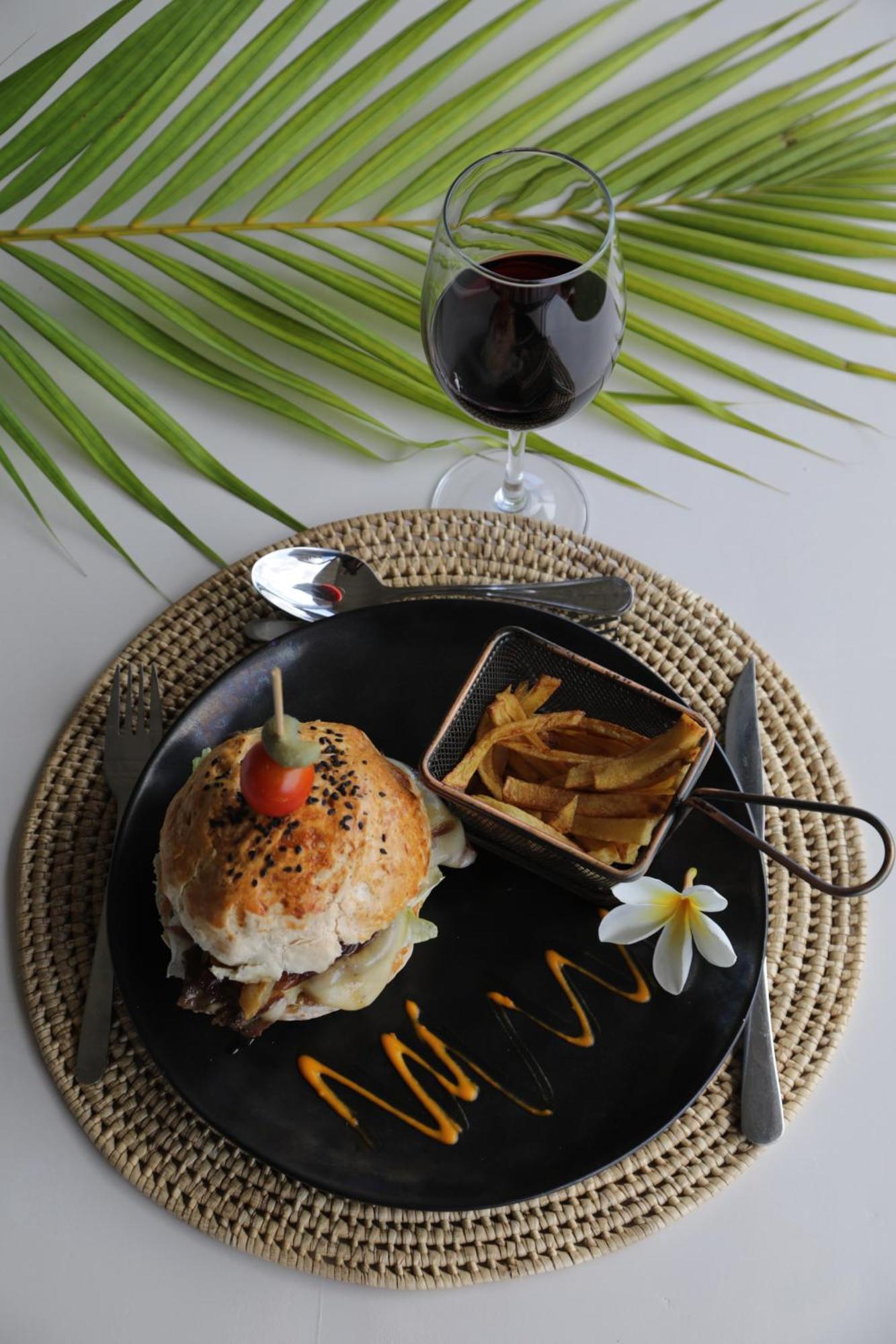 Altiplanico Rapa Nui Hotel Hanga Roa Buitenkant foto